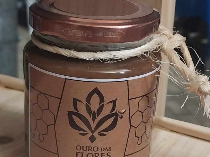 Produtos derivados de mel, propolis, cera, apitoxina
